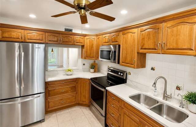 1356 Myerlee Country Club Boulevard Gallery 4
