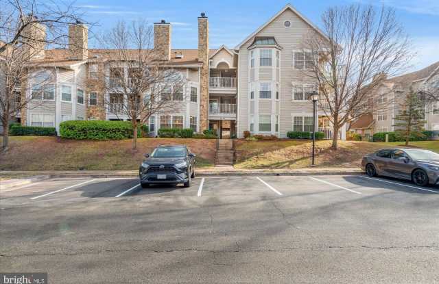 5600 WILLOUGHBY NEWTON Drive unit: 12 photos photos