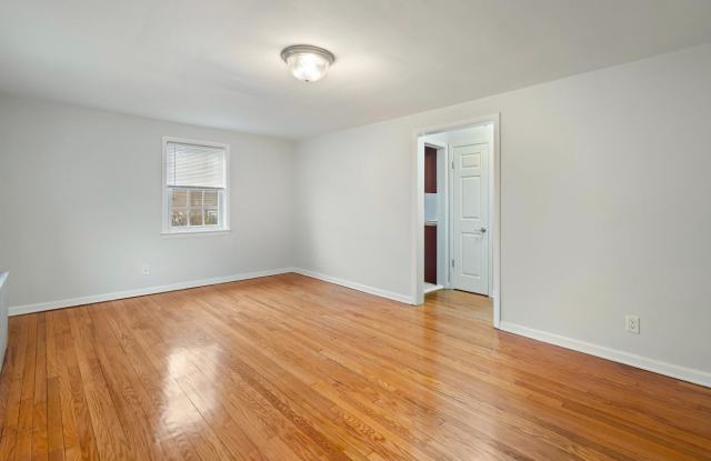 263 Bloomfield Avenue Apartments Gallery 3