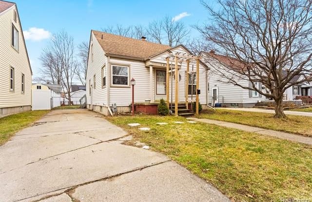 14656 WINDERMERE Street - 14656 Windermere Street, Southgate, MI 48195