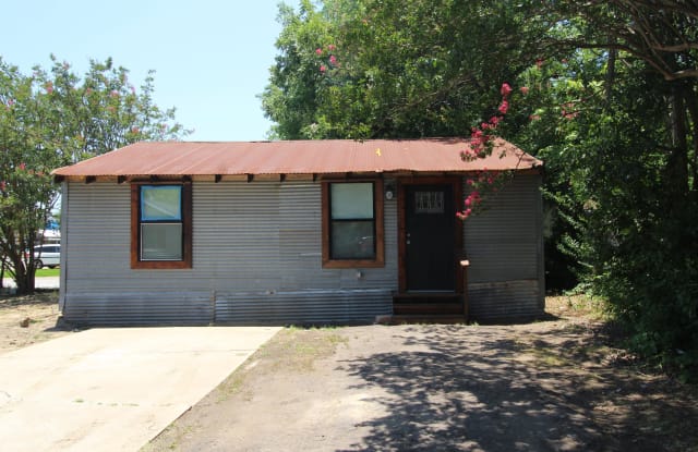 213 North Waldrip Street photos photos