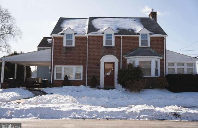 121 N EAGLE Road photos photos