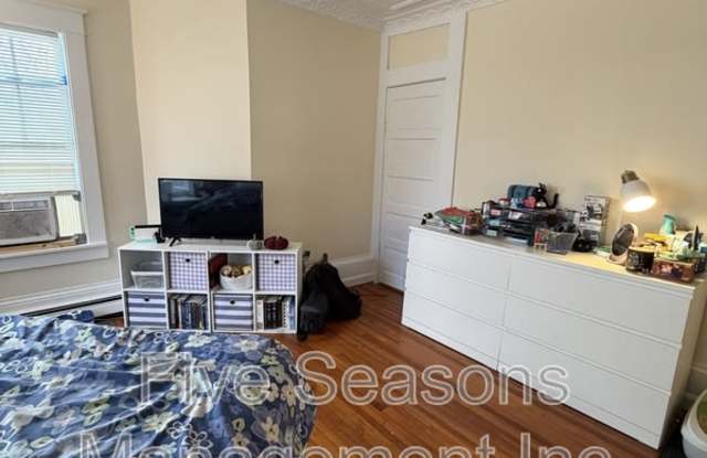 465-467 Colchester Avenue - 1 Gallery 3