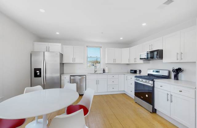 659 South St photos photos
