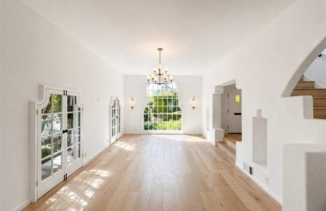 710 Adelaide Place photos photos