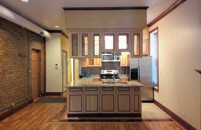 2212-14 North Campbell Avenue Gallery 2