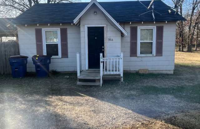 MOVE IN SPECIAL 2 bedroom 1 bath house photos photos