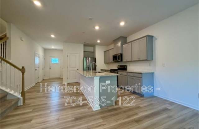 4035 Lawnview Dr Gallery 3