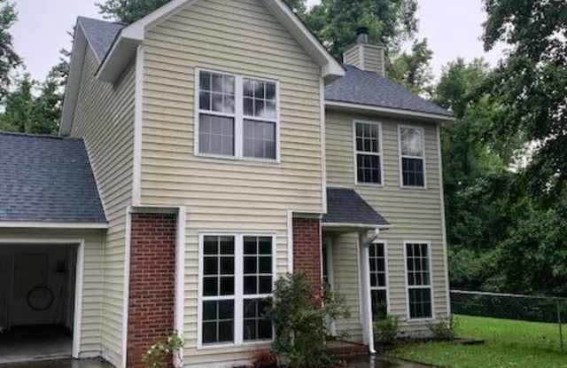 111 Sweetwater Drive - 111 Sweetwater Drive, Onslow County, NC 28540