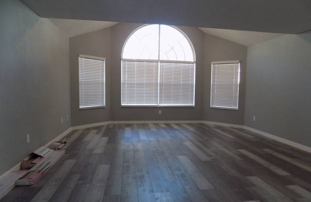 REMODELED 3 Bedroom 2 Bath Condo For Rent at 2735 N. Poinciana Blvd. #99 Kissimmee, Fl. 34746 Gallery 3