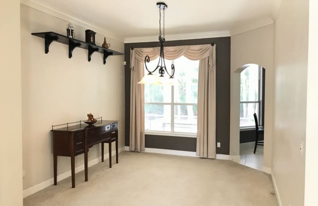 105 Old Mill Court Gallery 3