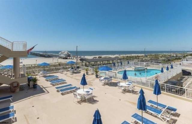 6100 Boardwalk Gallery 3