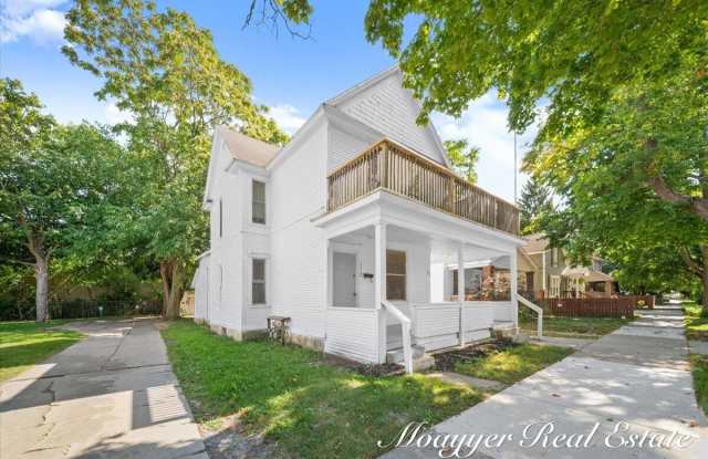 1108 Muskegon Avenue NW Gallery 3
