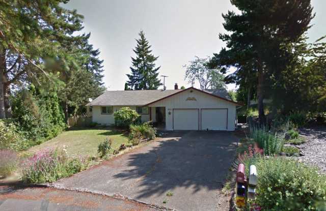Spacious 4 bedroom 2 bath Home in North Albany! photos photos