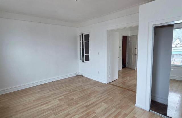 3561 Ropes Avenue photos photos