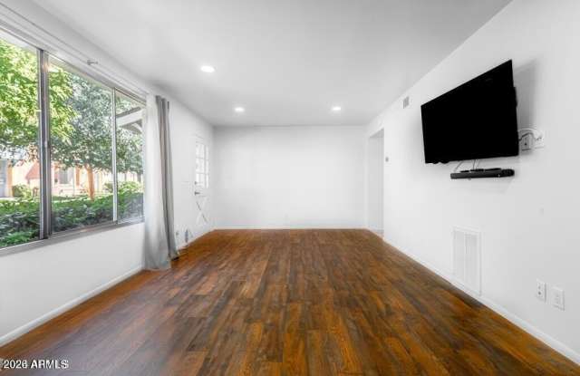 1417 N 44th Street Gallery 2