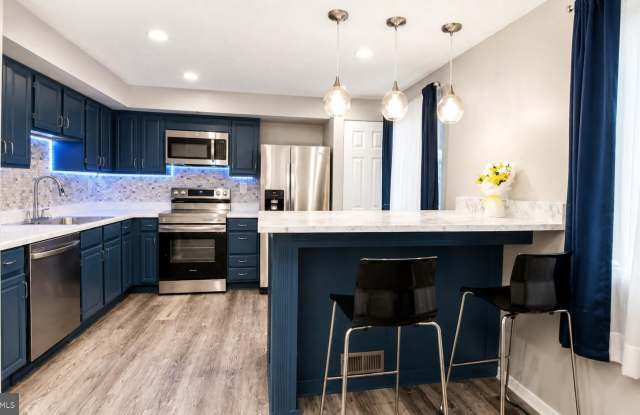 19105 WILLOW SPRING Drive Gallery 2