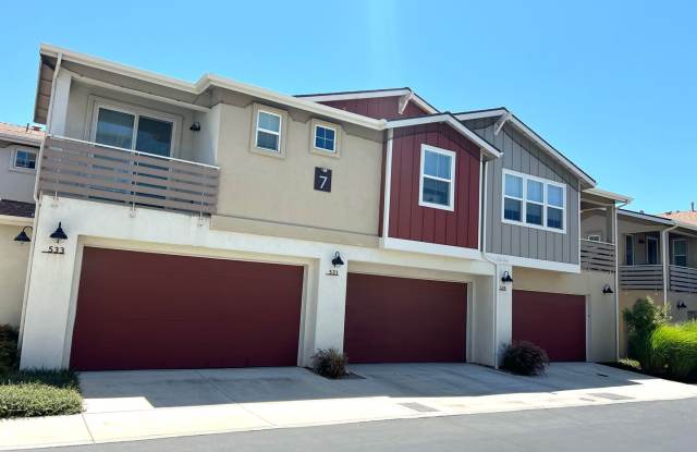 Upgraded Buellton End-Unit With Yard photos photos