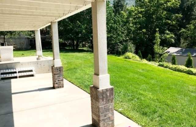 598 Rockwood Drive Gallery 4