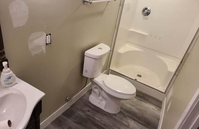 1804 Southlawn Drive, #B Gallery 2