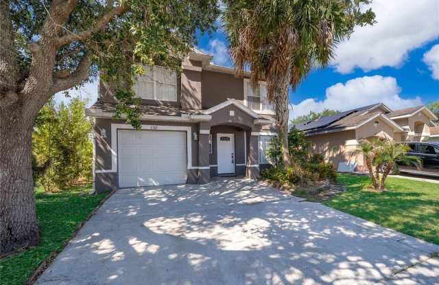 1313 Timberbend Circle photos photos