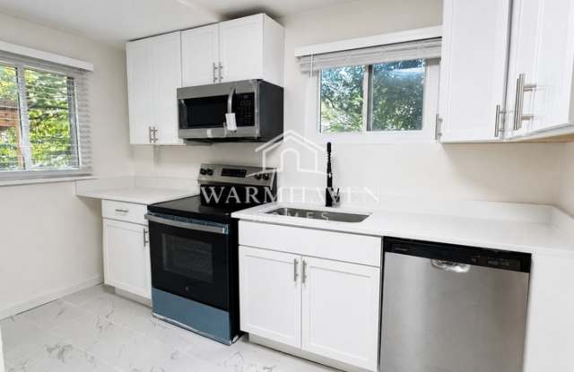 1352 Diagonal Road Gallery 1