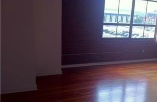11 2nd Street Gallery 4