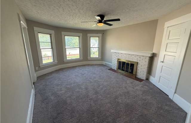 1462 Felton Gallery 3