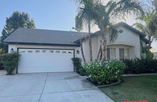 Stunning 4 Bedroom Home In Rosedale! - 4202 Pacific Grove Court, Bakersfield, CA 93312