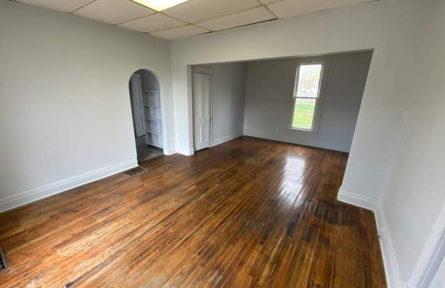 708 Harmon St Gallery 3
