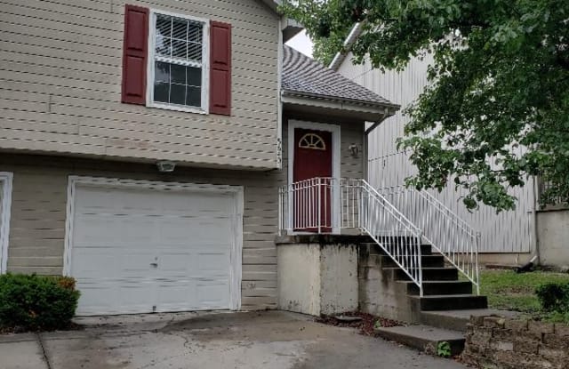 5640 N Anita Ave - 5640 North Anita Avenue, Kansas City, MO 64151
