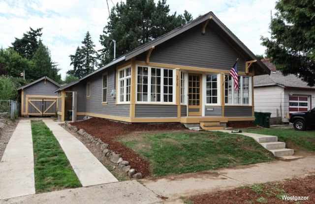 CUTE COTTAGE IN MILWAUKIE! photos photos