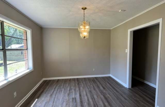 Renovated 3 Bedroom 1 Bath Home for Rent!! Gallery 4