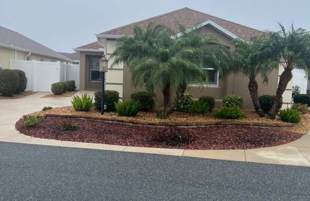 3-bedroom, 2-bathroom furnished home in The Villages **AVAILABLE NOW** - 724 Yager Lane, The Villages, FL 32163