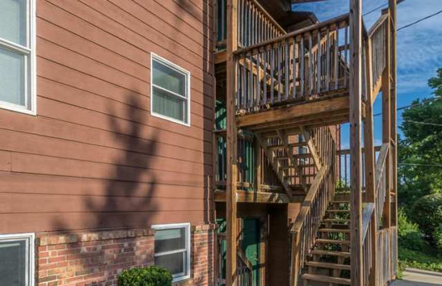 521 Henderson Crossing - 521 East Smith Avenue, Bloomington, IN 47401