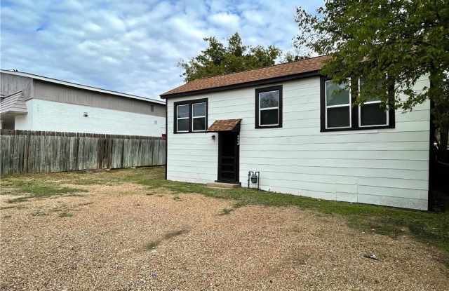 904 E 29th Street - 904 East 29th Street, Bryan, TX 77803 904 E 29th Street - 904 East 29th Street, Bryan, TX 77803