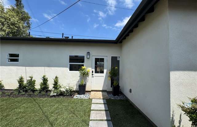 925 W Maple Avenue photos photos