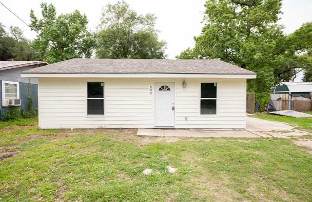 809 Cass St - 809 Cass Street, Sulphur, LA 70663 809 Cass St - 809 Cass Street, Sulphur, LA 70663