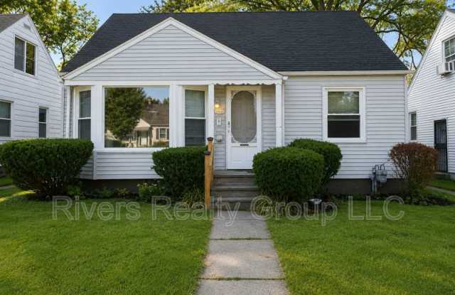 18421 Shaftsbury Avenue photos photos