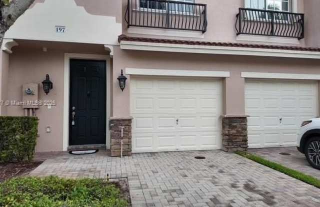 197 Las Brisas Cir photos photos