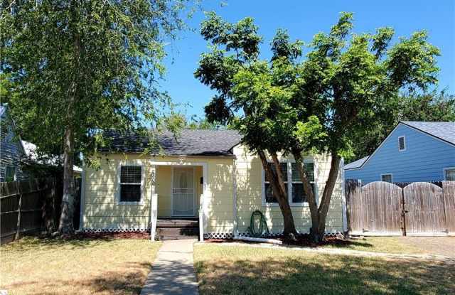 2806 Topeka Street photos photos