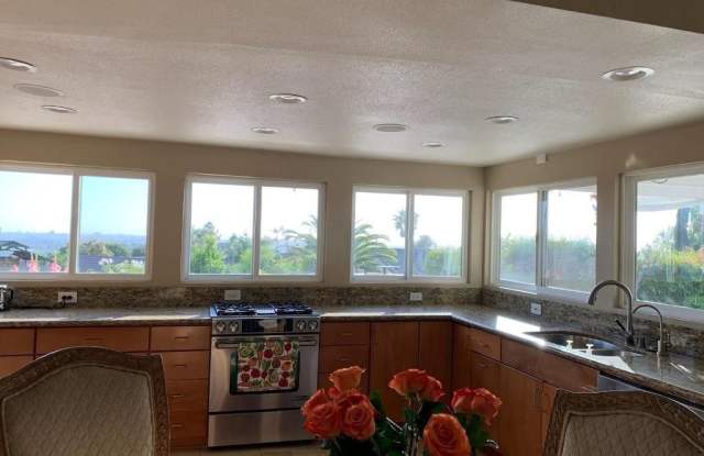 2594 N Ridgecrest Lane Gallery 3