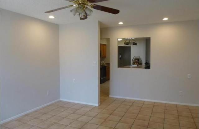 946 E LOMA VISTA Drive Gallery 4