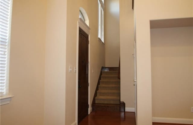 8623 Pauline Street Gallery 4