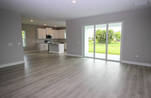 1594 Blue Lake Cir Gallery 2