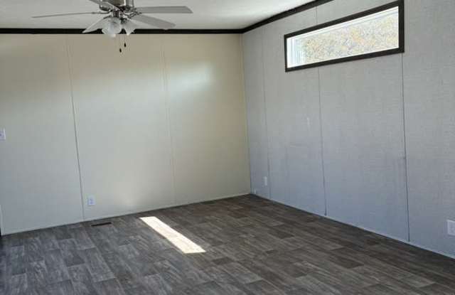 307 Tracey Court Gallery 2