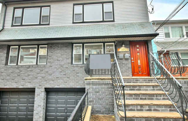 6925 LIBERTY AVE photos photos