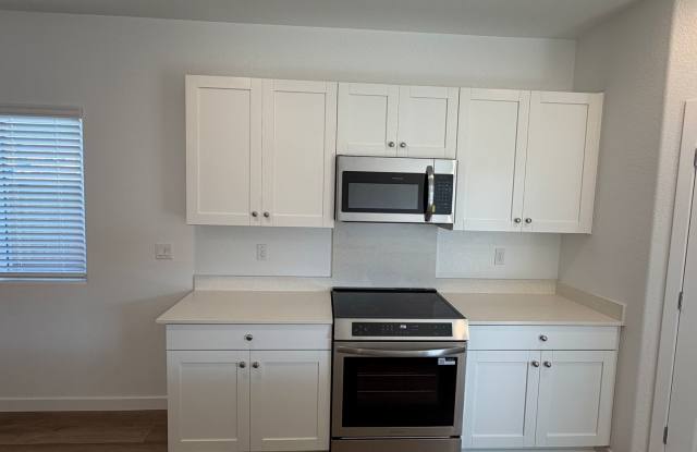 beautifully maintained 4-bedroom, 2.5-bath, 1,800 sq ft in Rancho Cordova. Gallery 4