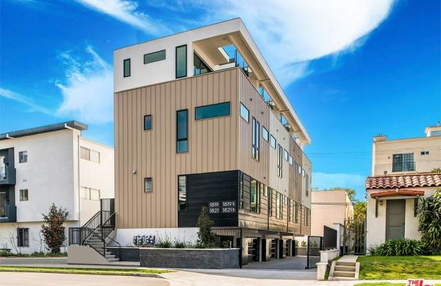 1819 1/2 Veteran Ave photos photos