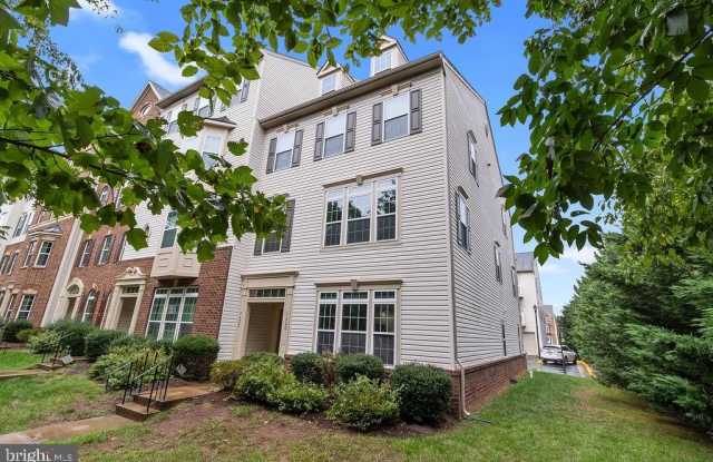 7420 BRUNSON Circle Gallery 2